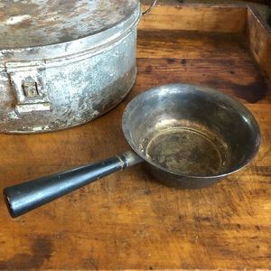 ✈️2/$12-3/$15 Vtg Sheffield Co, USA, warming pot